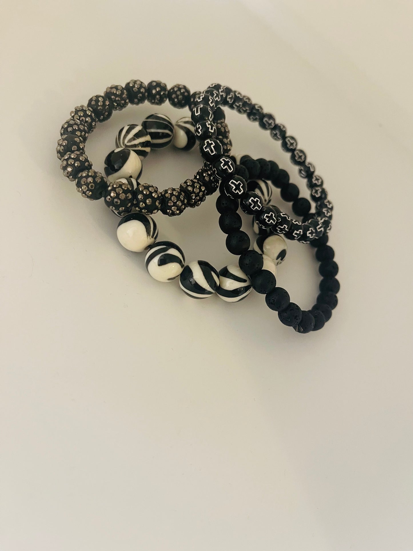 Black/White blended beaded bracelet set