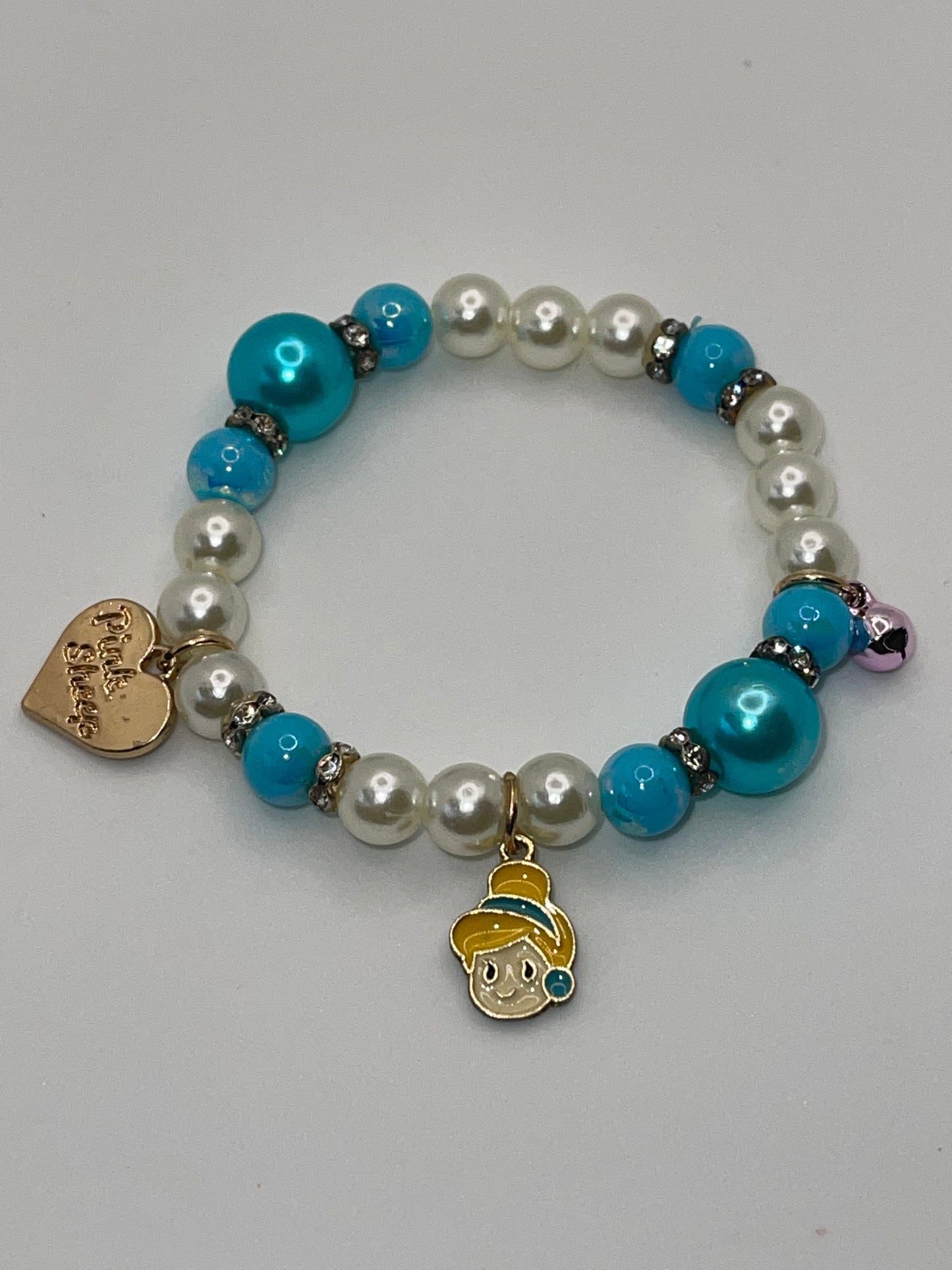Girls kids blue and white Mommy's girl beaded bracelet